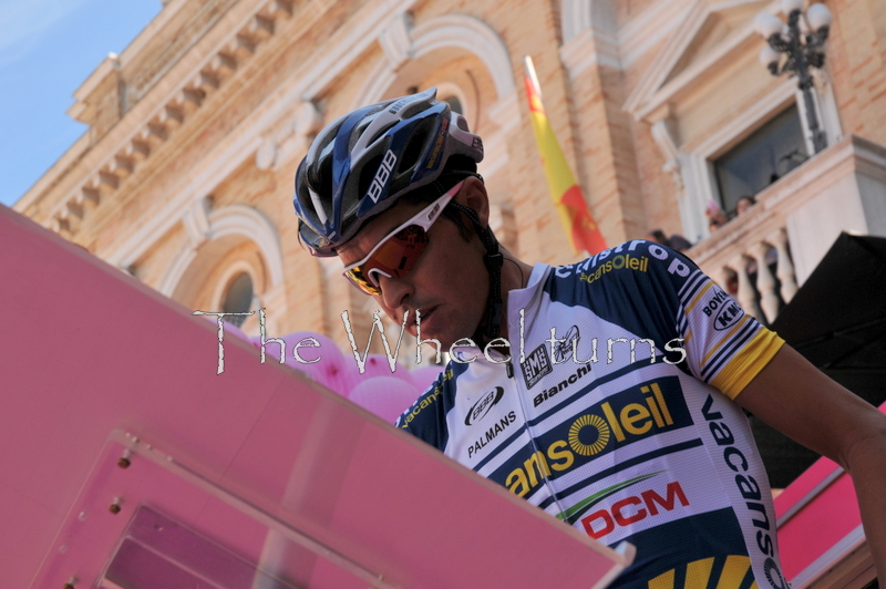 Giro 2012 Stage 7 start by Valérie Herbin (12)
