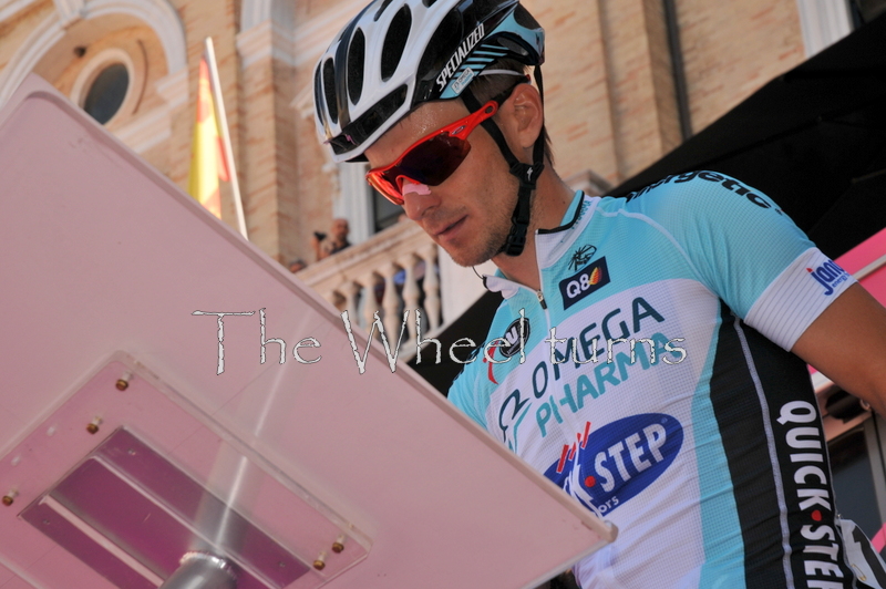 Giro 2012 Stage 7 start by Valérie Herbin (25)
