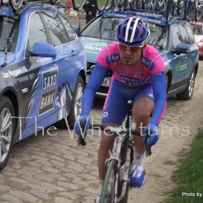 Paris-Roubaix  2012 Pavé Quérenaing  by Valérie Herbin  (12)