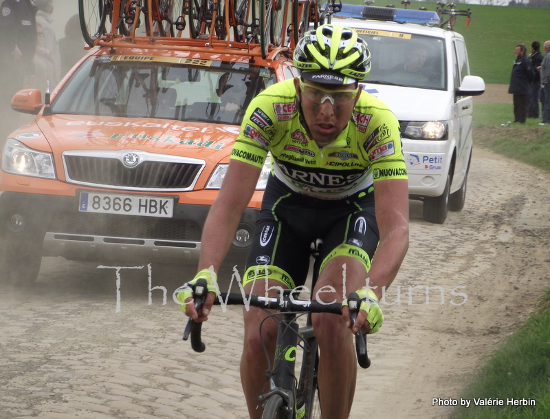 Paris-Roubaix  2012 Pavé Quérenaing  by Valérie Herbin  (14)