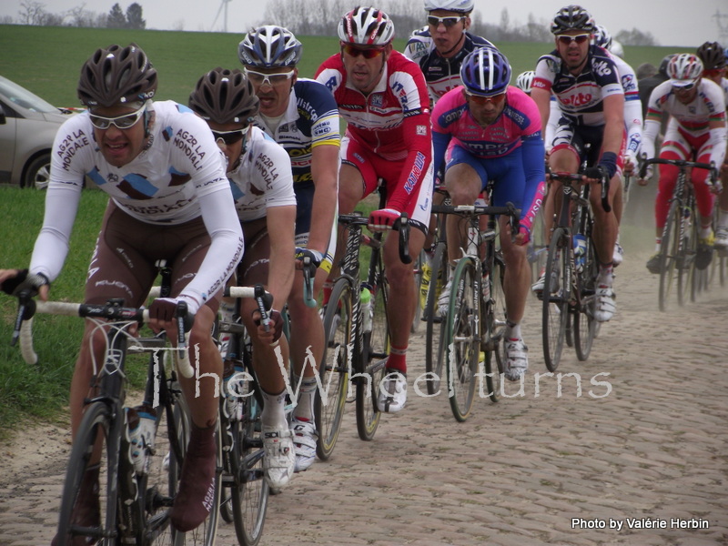 Paris-Roubaix  2012 Pavé Quérenaing  by Valérie Herbin  (5)