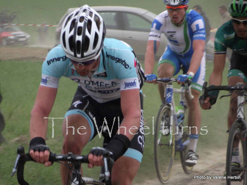 Paris-Roubaix  2012 Pavé Quérenaing  by Valérie Herbin  (6)