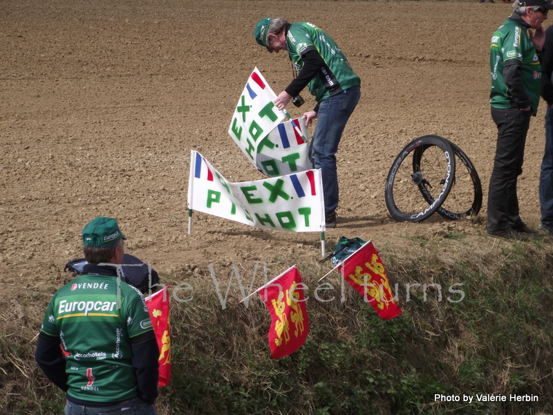 Paris-Roubaix 2012 - Pavé Quiévy by Valérie Herbin (4)