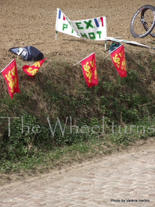 Paris-Roubaix 2012 - Pavé Quiévy by Valérie Herbin (5)