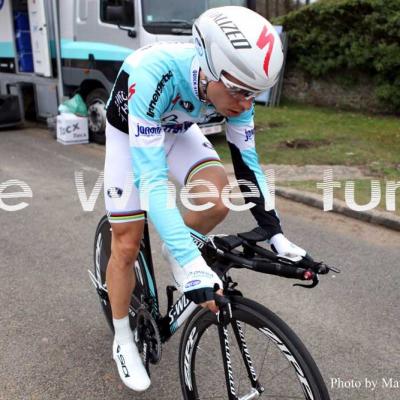 Prologue Paris-Nice by Maryline Haudegon