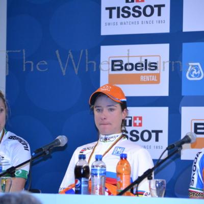 Rachel Neylan, Marianne Vos, Elisa Longo Borghini by Valérie Herbin