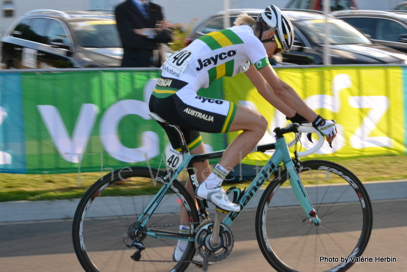 Road Women Valkenburg by Valérie Herbin (13)