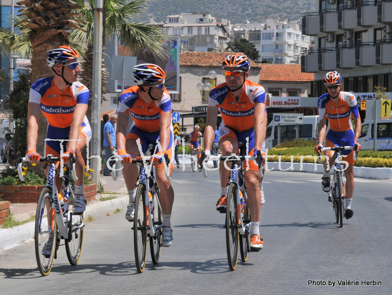 Turkey-Stage 7 start by Valérie Herbin (16)